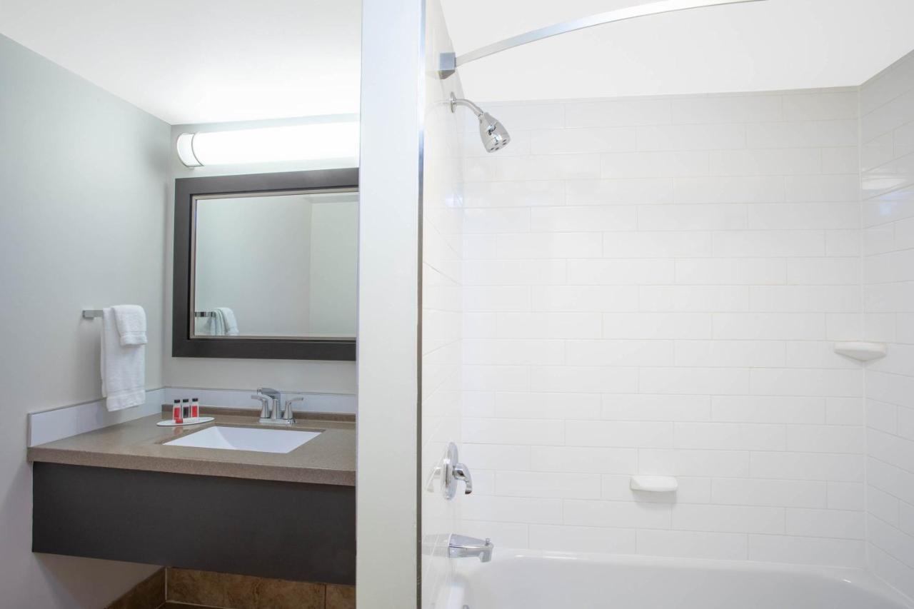 Chambre Standard avec 2 Lits Queen-Size - Non-Fumeurs