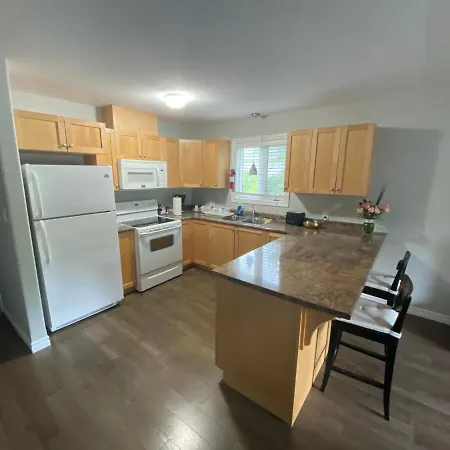 Kingston Comfort Suites - Unit 2-3