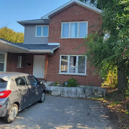 Kingston Comfort Suites - Unit 2-2