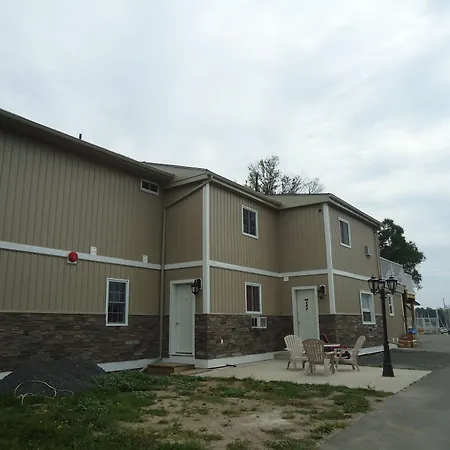 Bayside Inn & Waterfront Suites-3